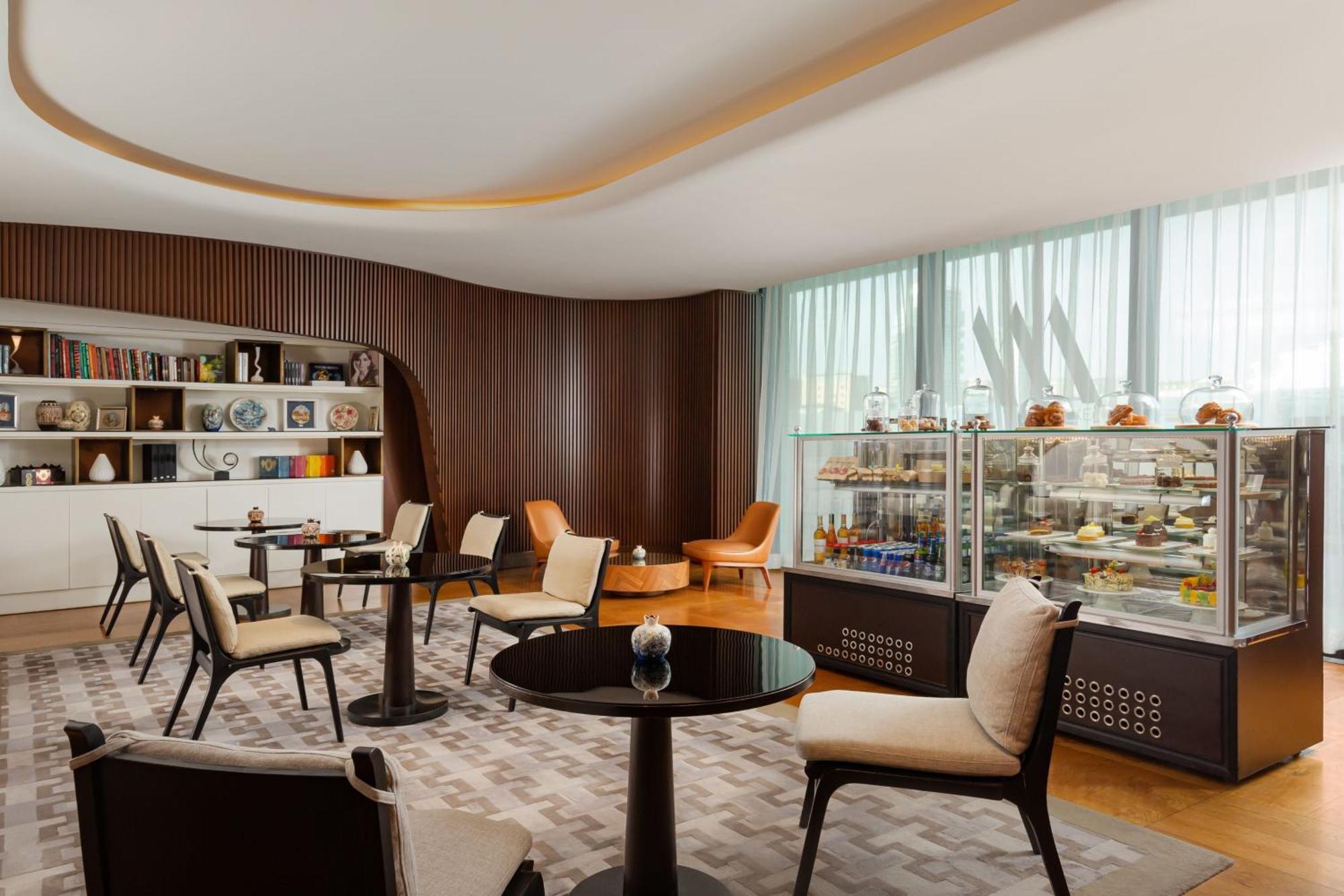 Baku Marriott Hotel Boulevard Екстериор снимка The W Lounge at Kuala Lumpur International Airport