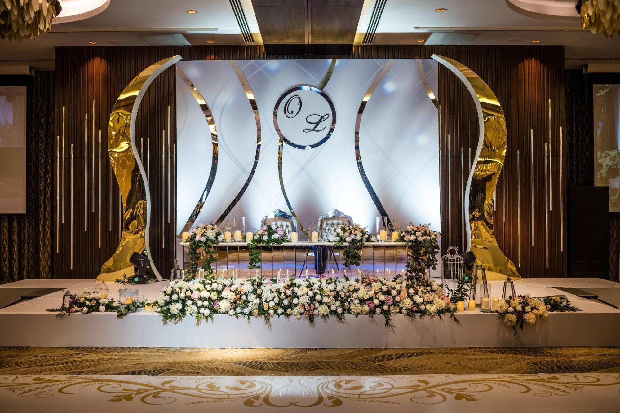 Baku Marriott Hotel Boulevard Екстериор снимка A modern wedding reception
