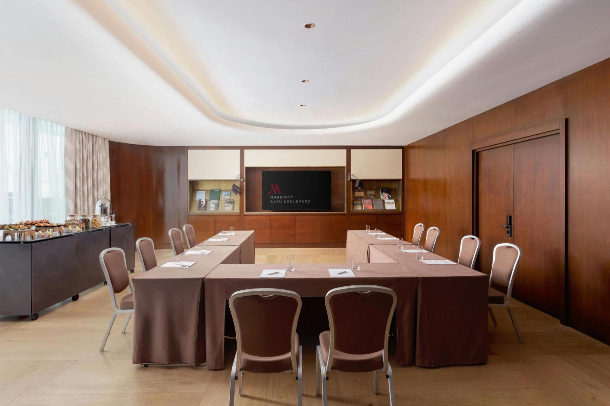 Baku Marriott Hotel Boulevard Екстериор снимка Meeting room